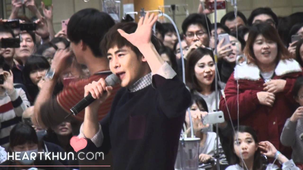 111227_Samsung Medical Center  Concert put your hands up Nichkhun fancam