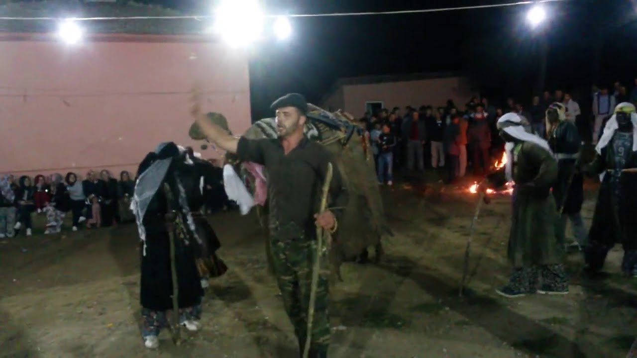 İvrindi Geçmiş Mahallesi Deve Eğlencesi -1 ( Köy Seyirlik Oyunu )