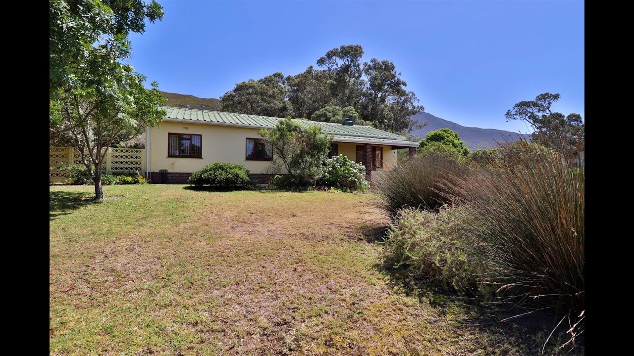 4 Bed House for sale in Western Cape Overberg Kleinmond Kleinmond