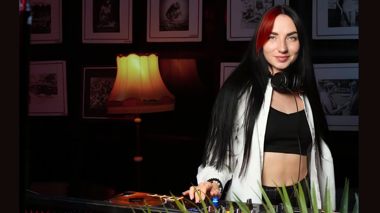 Kristen Kroft - KroftCast #01 Conte Bar, Batumi [Melodic Techno / Progressive House Dj Mix 2024]