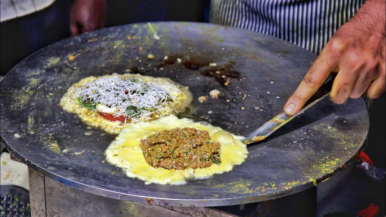 Creamy & Cheesy Shimla Omelette | Roadside Famous Surat Egg Dish | How To Make | Indian Street Food | Street Food Fantasy