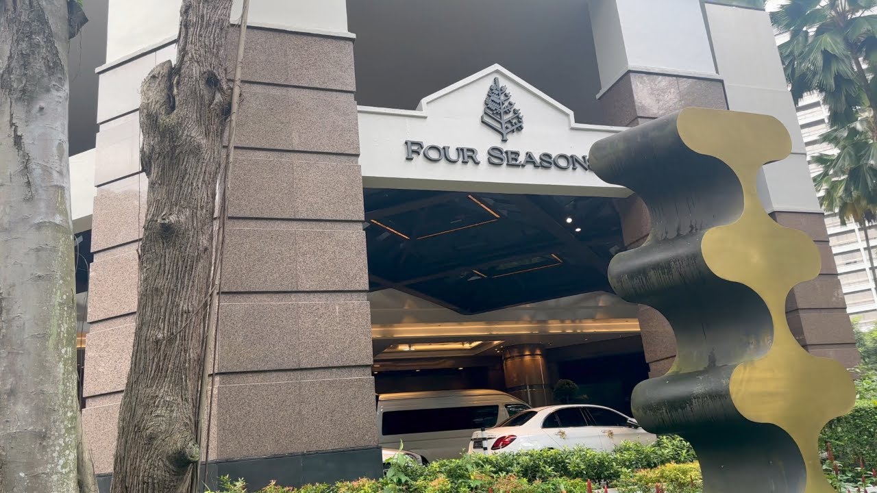 four-seasons-hotel-singapore-hotel-tour-boulevard-room-youtube