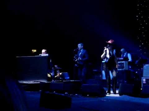 David Gray 'Full Steam' feat. Annie Lenox live at the Hammersmith Aollo 09.12.2009