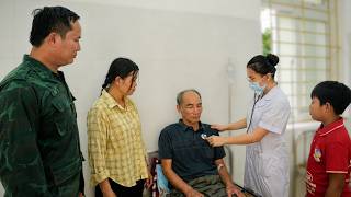 The Kind Old Man Suddenly Fell Seriously Ill — The Veteran Rushed Him to the Clinic screenshot 5