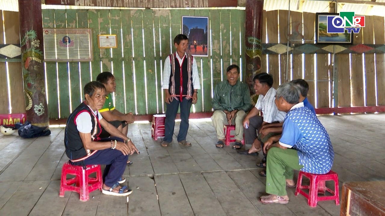 Phát huy vai trò già làng vùng đồng bào dân tộc thiểu số