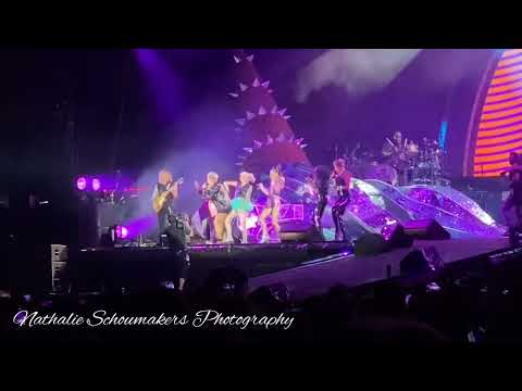 @PinkVideoVault - Never gonna not dance again ( Werchter boutique 2023)