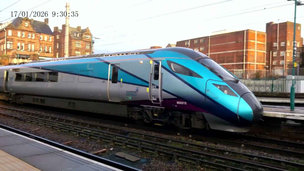 1M83 0811 TPE 802212 Edinburgh to Manchester Airport