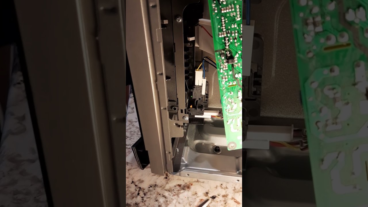 LG Microwave LMC2075ST / LMC2075BD Repair Door Latch