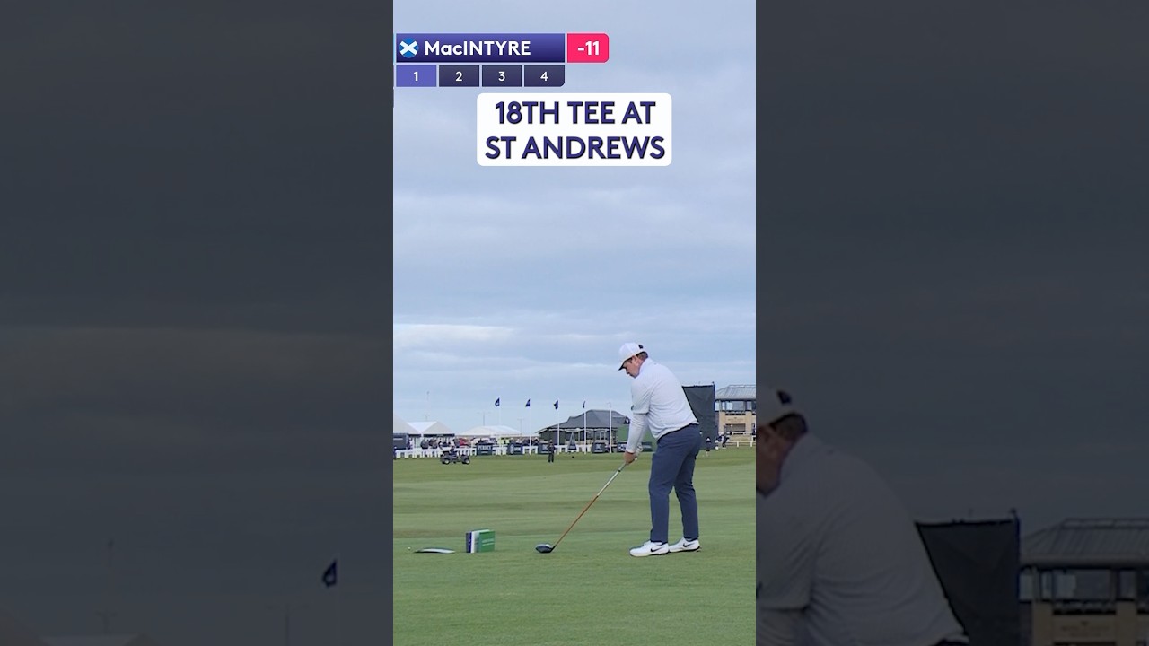 Driving the 18th green on the Old Course 🏴󠁧󠁢󠁳󠁣󠁴󠁿💪