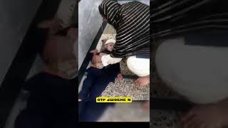 Мальчик уснул в Мечети