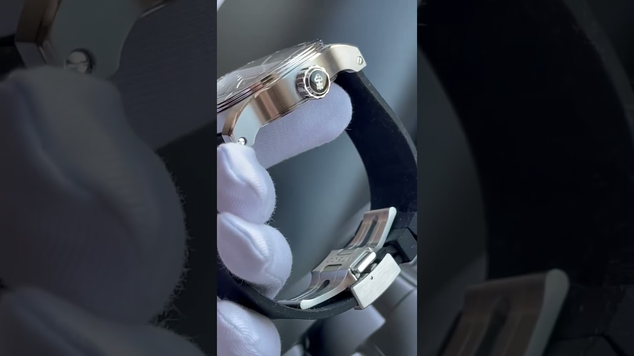 Corum Romulus Gangreserve