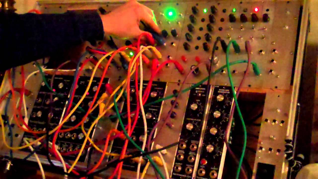 Modular Synth MFOS Super Simple LFO -- Sagittronics -- Charlie Slick ...