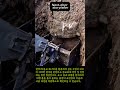 토사 속 묻힌 대형 돌덩이 한 방에 해결하는 볼보 굴착기 위력 #worker #process #power #volvoBL71 #earthworks