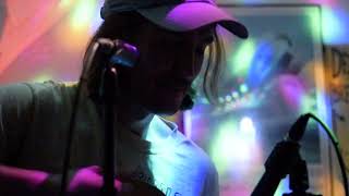 Carter Ward - Girl Live At The Apartment