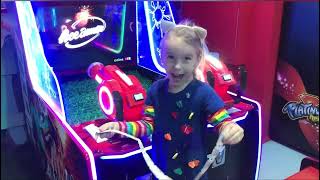 Къде да заведем детето Lea Plays at Fun Park Ring Mall/ Полезното шоу на Лия за деца и родители