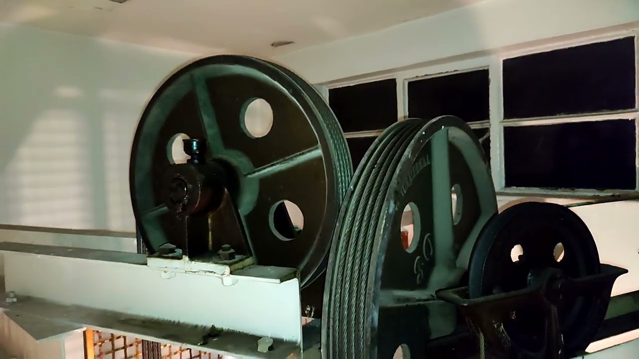 Rare 1920s Aldous and Campbell residential lift single speed