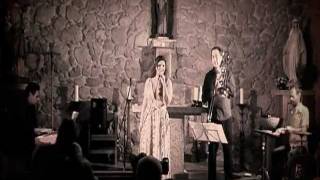 Video thumbnail of ""Cantu di Malincunia" Corsican song - Clémentine Coppolani & Michael Joussein"