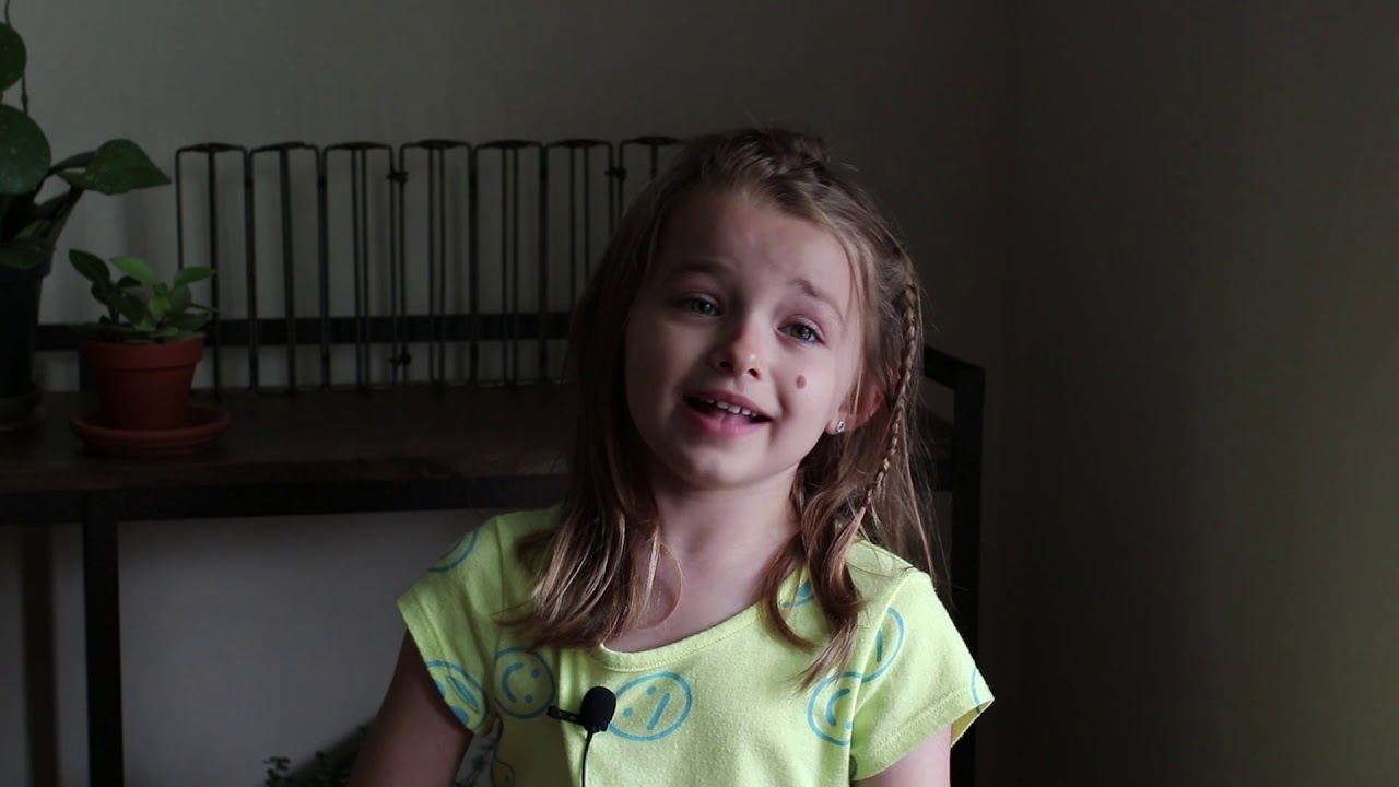 Harper sings and discusses opera. Do you like opera? - YouTube