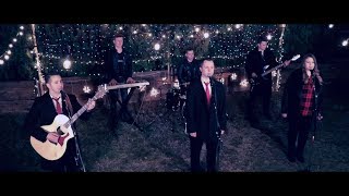 Trinity Band - Intr-o Iesle Te-ai nascut [Official Video]