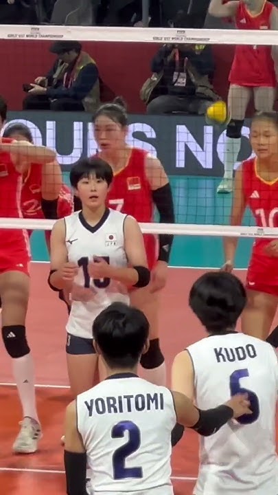 do-you-know-what-these-hand-signals-mean-in-volleyball-volleyball