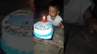 Malah di makan di suruh tiup lilin😍😍