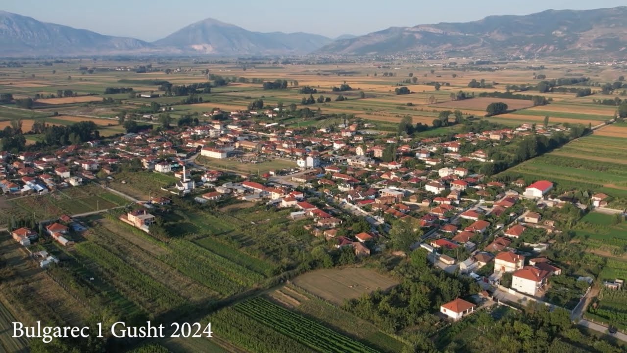 Adriatik Bejko kolazh popullor nga mbremja Festive Bulgarec