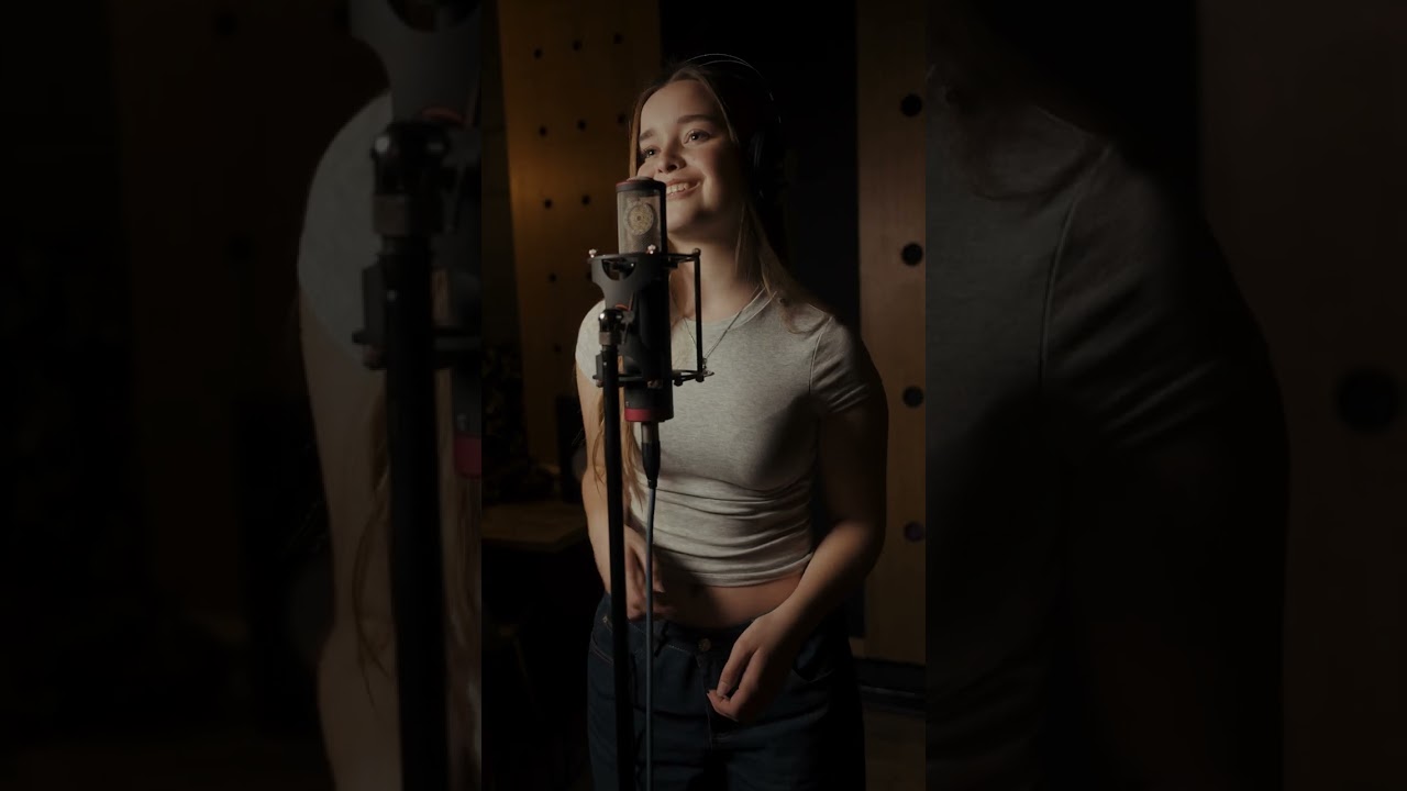 Nevaeh - Cover of Stargazing - Myles Smith | Acoustic version 