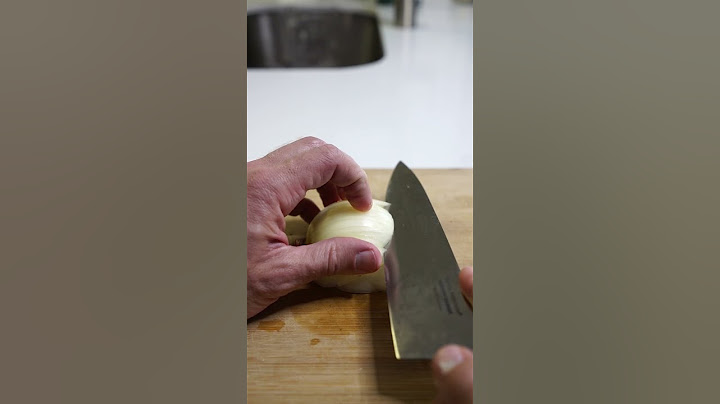 Gordon Ramsay Taught Me How To Cut An Onion🧅🔪