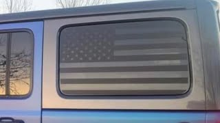 Installing an American Flag decal on a 2018 4door Jeep Wrangler JL Sahara using the wet method