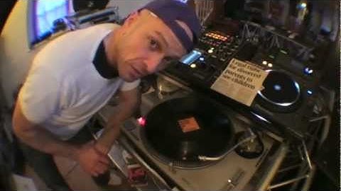 iCrates DJ Tutorial with Ellaskins of djtutor.com | For the DJ who finds it hard to beat mix