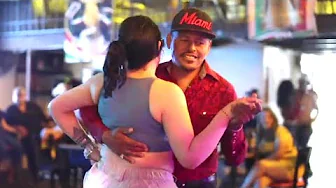 EL CHINO SUERTUDO ! BAILANDO EN EL CHAMPS