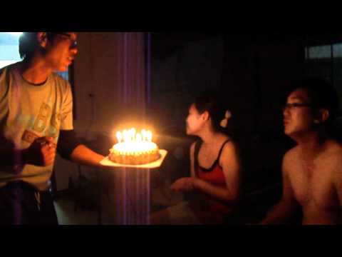 01_เป่าเค้กวันเกิด.MP4