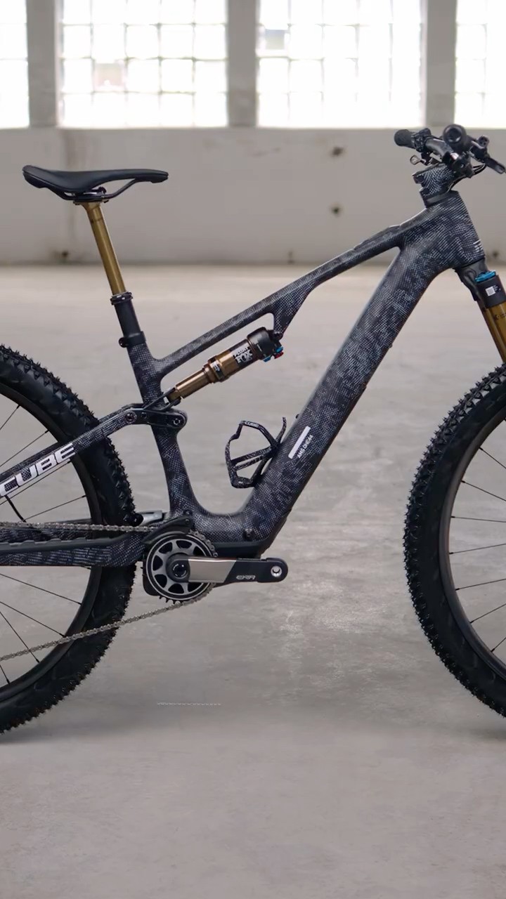 AMS Hybrid ONE44 C:68X SLT 400X - YouTube