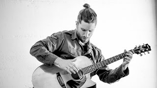 Simon Lusby plays Antoine Dufour's "These Moments" solo guitar