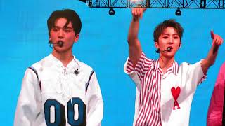 NY 2018 6/24/18 Performance Pentagon Shine Lit performance fancam