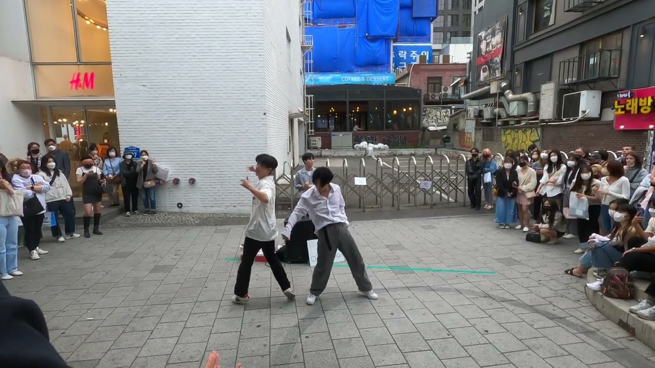 2205011 AQA(아큐아) 홍대  버스킹 화니봉이 직캠 / all i wanna do