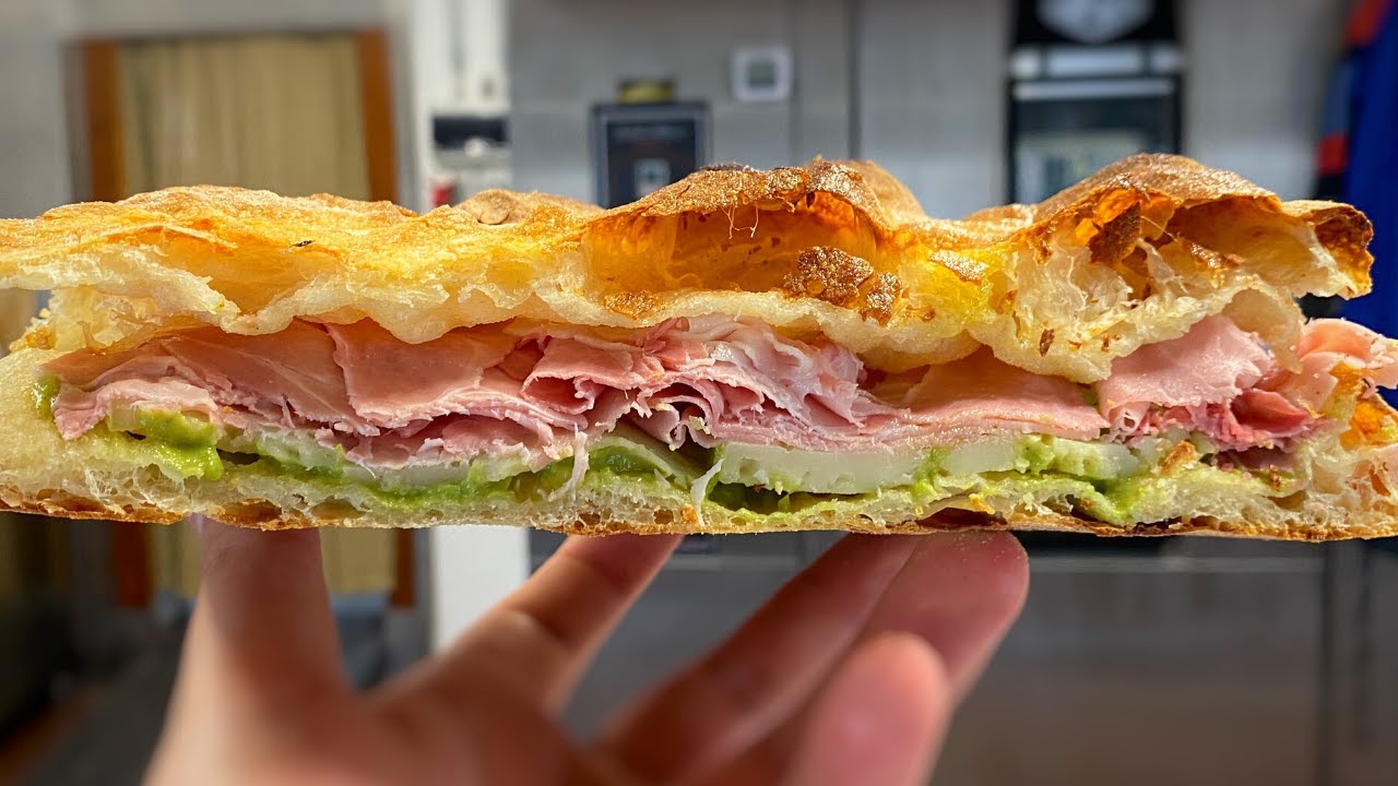 PIZZA DOPPIA SFOGLIA LEGGERISSIMA - 80% D'IDRATAZIONE - RICETTA COMPLETA