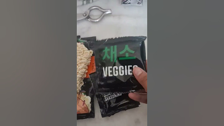 Korean ramen 🍜🍜#achilldayinmylife #minivlog #adayinmylife #vlog #ramennoodles 🍜🍜🎀🎀🌷🌷✨✨ #오징어게임 ✨🎀
