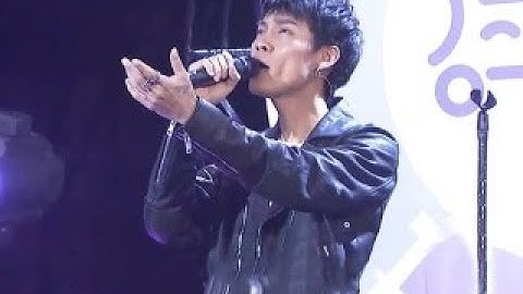终于看到《广东十年爱情故事》的现场版了 只有原唱能唱出这份感动