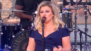 Kelly Clarkson sings "What Doesn't Kill You (Makes You Stronger) Live in Concert 2018 HD 1080p