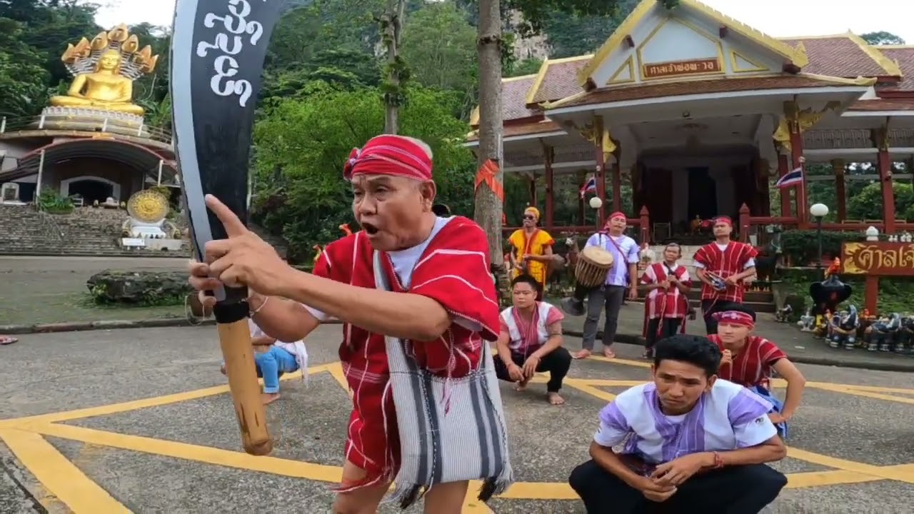 ကရင်ရိုးရာ စံင်က်ုဍယ် ဒုံး #karen #ကရင်ဒုံးအက