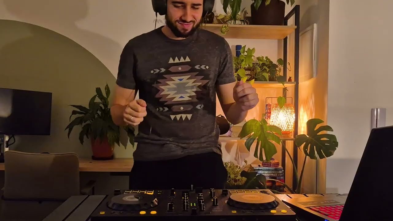 🎧 CHILL HOUSE HOME SESSION – Cozy Deep Electronic Music Live 🎧