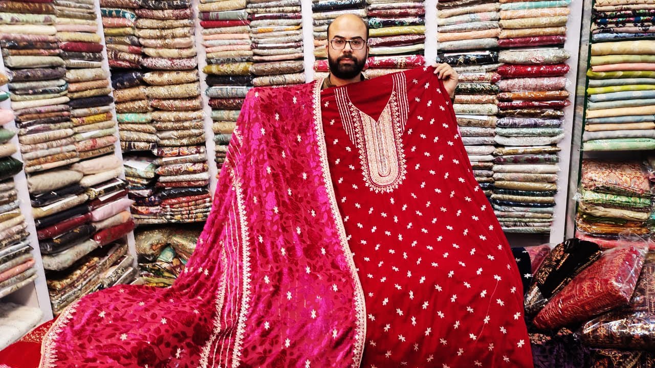 New Velvet Dresses Wholesale Price Sponge Velvet Suits in Pakistan