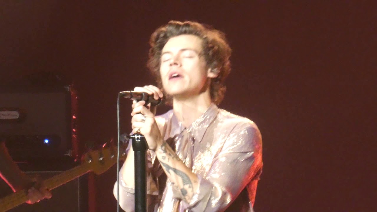 Harry Styles The Chain (Fleetwood Mac cover) St Paul, MN July 1st