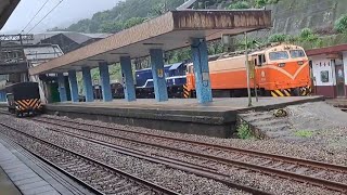 7555次E304單電頭+藍R167藍色R魯+兩節空渣敞車,正在調車卸下兩節空渣敞車