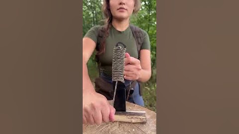 Her Survival skills will Fry 🔪 #camping #survival  #bushcraft  #outdoors  #lifehacks