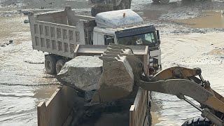 Caterpillar 966E Rock Loading Process – Full Operation