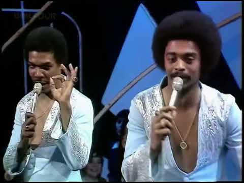 The Moments & The Whatnauts - Girls - TOTP - 20 March 1975