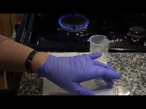 6.6 Lesson 10 Streaking E coli Onto Agar Plates - Audio Described