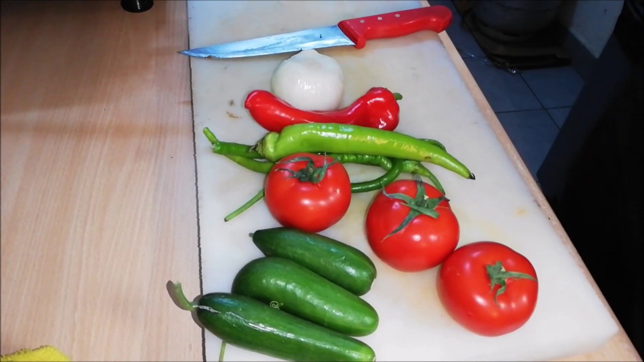 ACILI EZME TARİFİ  (BIÇAKLA) BASİT YEMEK TARİFLERİ
